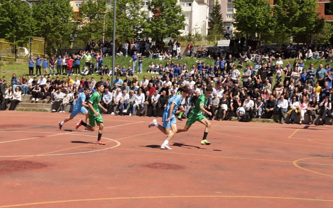 Nis Liga e Shkollave në Prishtinë